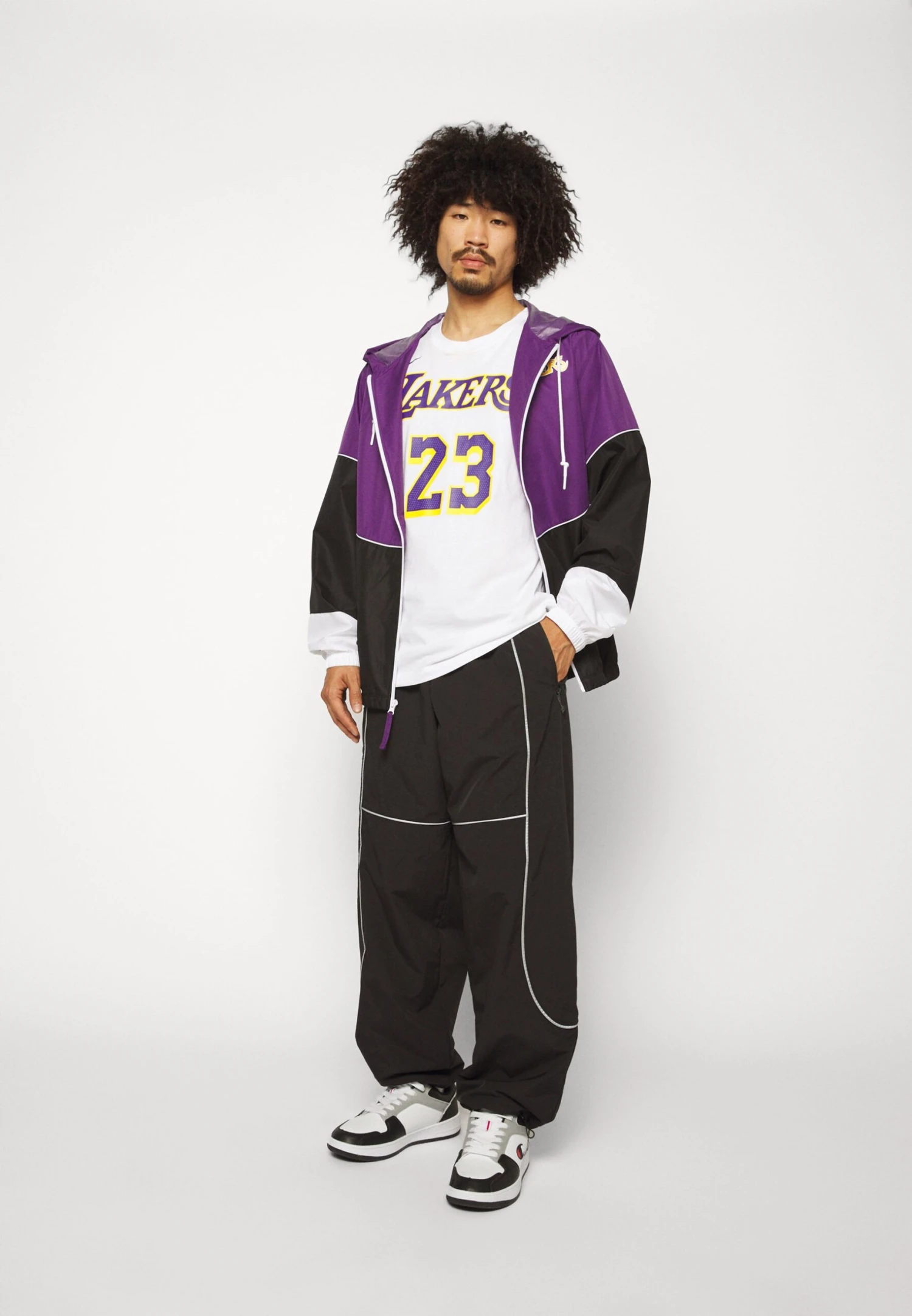 Nike Performance Nba Los Angeles Lakers Lebron James TeeSquadraWhite Uomo T-shirt E Polo N1242D4X1-A13 5 Nike Performance Nba Los Angeles Lakers Lebron James TeeSquadraWhite Uomo T-shirt E Polo N1242D4X1-A13 - immagine 5