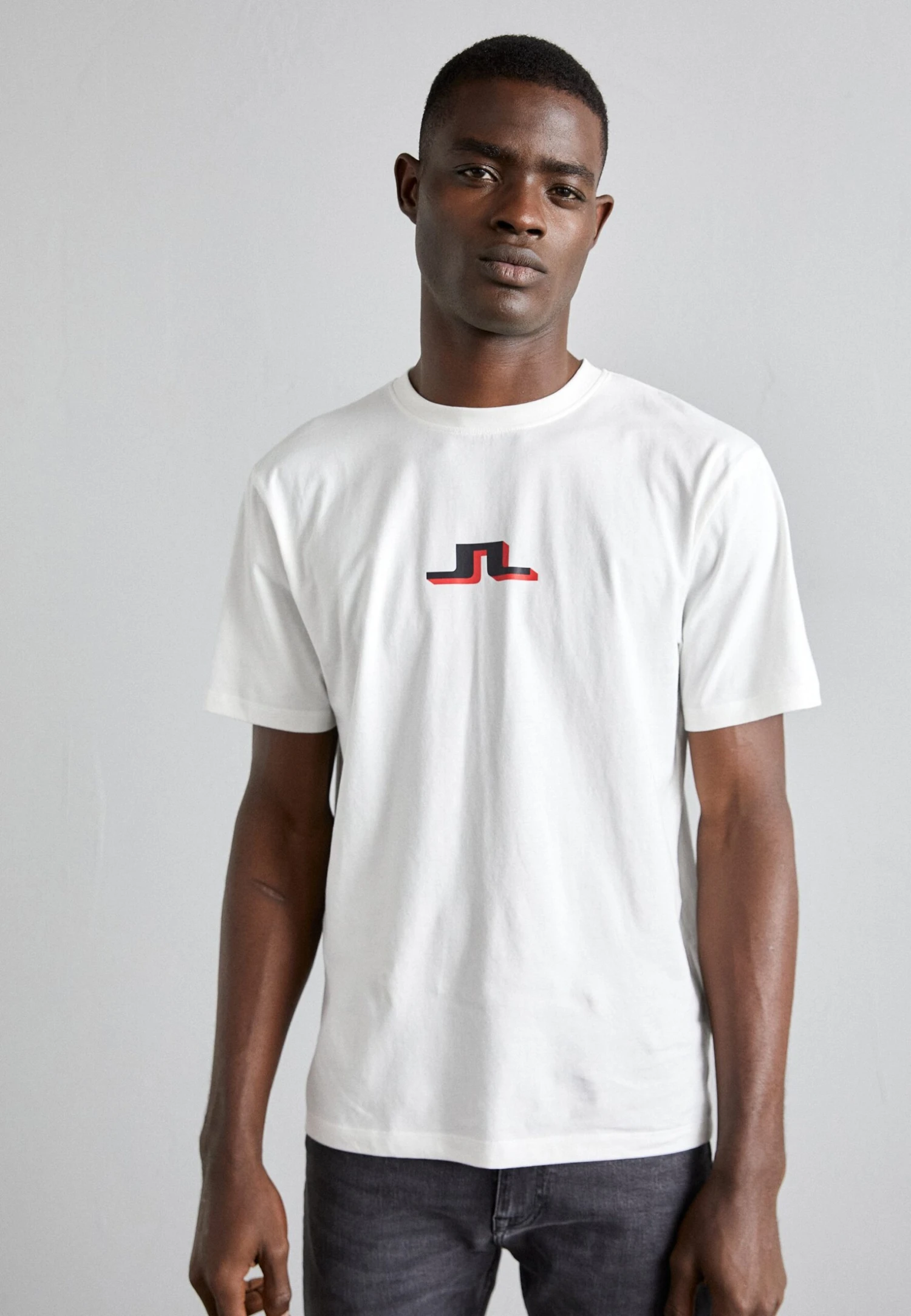 J.Lindeberg Darcy Logo TeeT-Shirt Con StampaCloud White Uomo T-shirt E Polo JL122O06H-A11 1 J.Lindeberg Darcy Logo TeeT-Shirt Con StampaCloud White Uomo T-shirt E Polo JL122O06H-A11