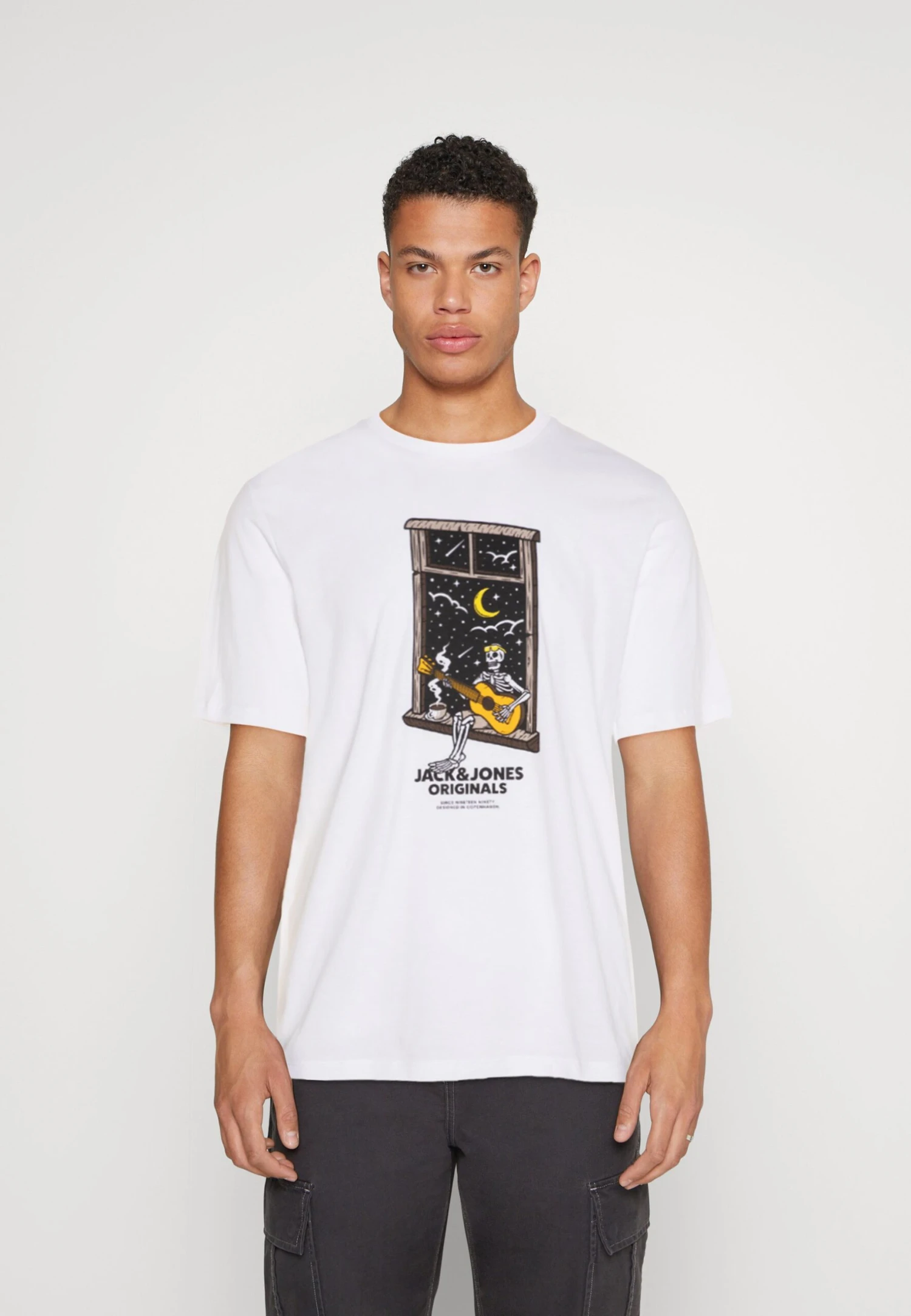 Jack & Jones Jorafterlife Tee Ss Crew Neck SnT-Shirt Con StampaBright White Uomo T-shirt E Polo JA222O5E1-A11 1 Jack & Jones Jorafterlife Tee Ss Crew Neck SnT-Shirt Con StampaBright White Uomo T-shirt E Polo JA222O5E1-A11