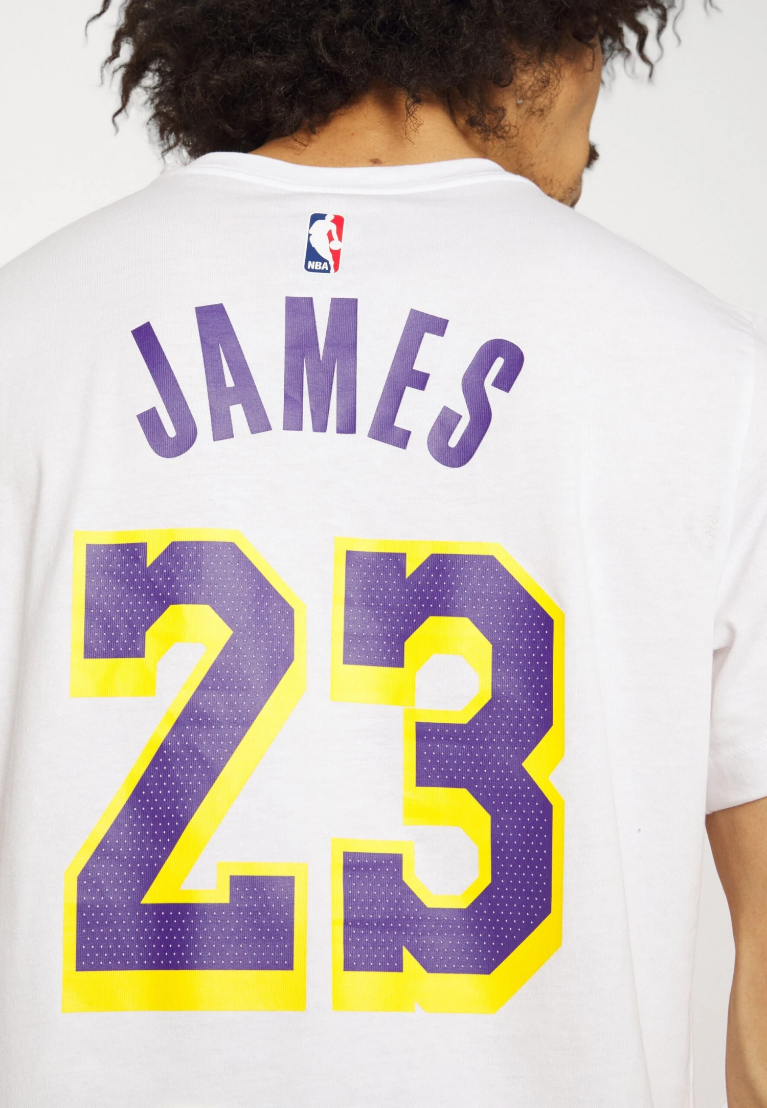 Nike Performance Nba Los Angeles Lakers Lebron James TeeSquadraWhite Uomo T-shirt E Polo N1242D4X1-A13 6 Nike Performance Nba Los Angeles Lakers Lebron James TeeSquadraWhite Uomo T-shirt E Polo N1242D4X1-A13 - immagine 6